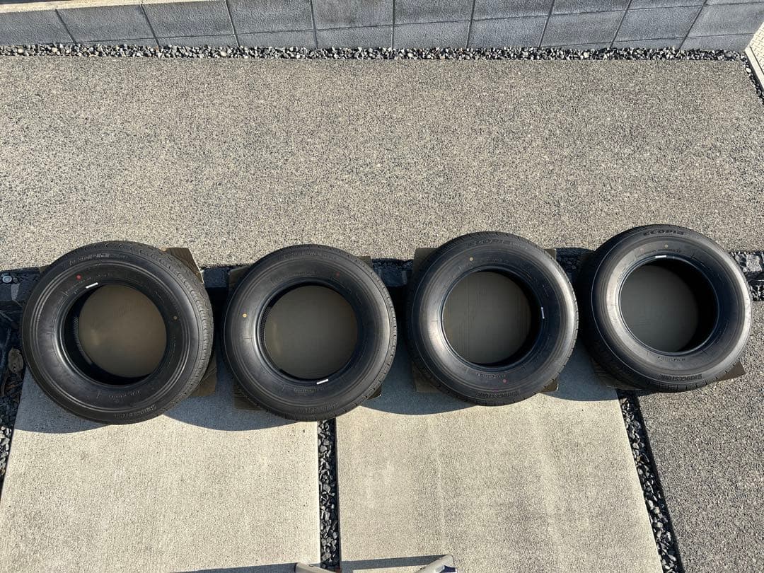 【moto】①2本分ハイエース ブリヂストン 195/80R15 新車外