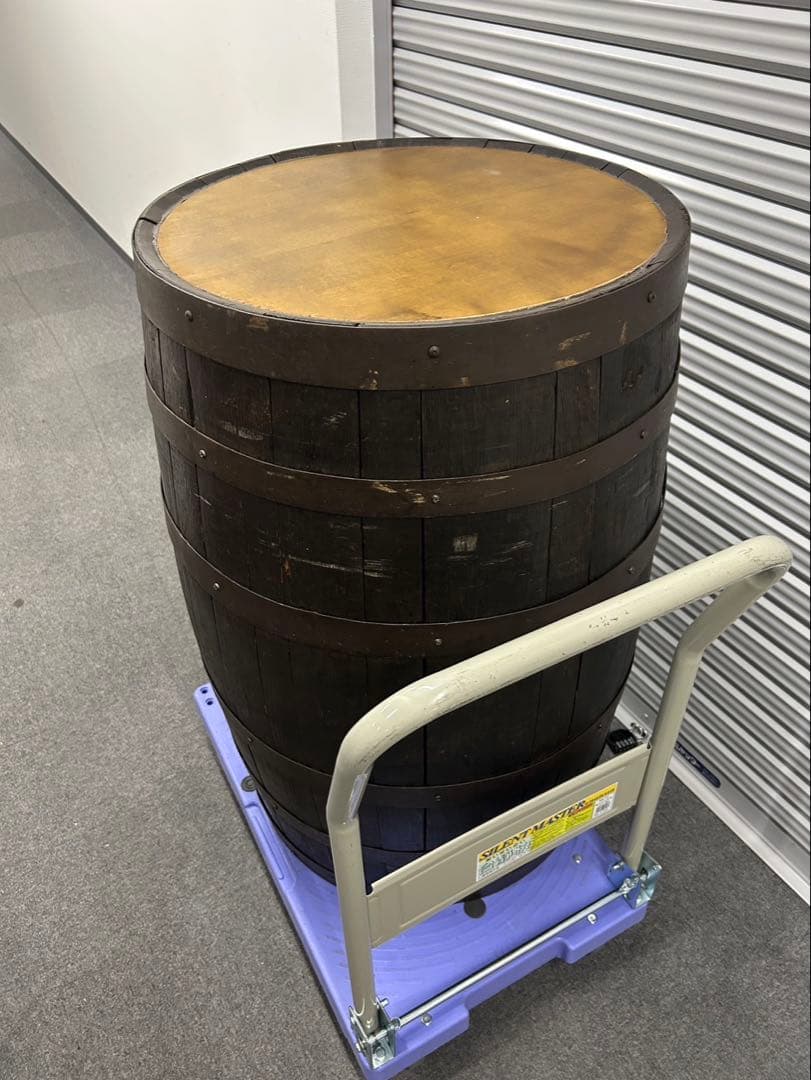 木製 樽型 バレル什器 店舗用 ディスプレイテーブル　ワイン樽
