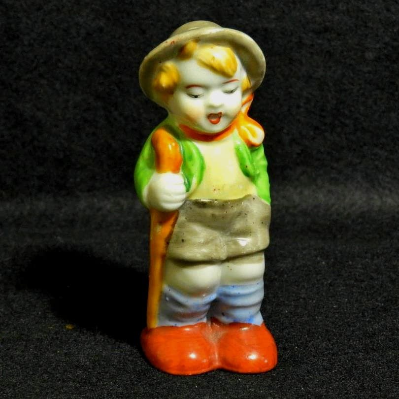 【なるるる】オキュパイドジャパン ハイキングする少年 No.208