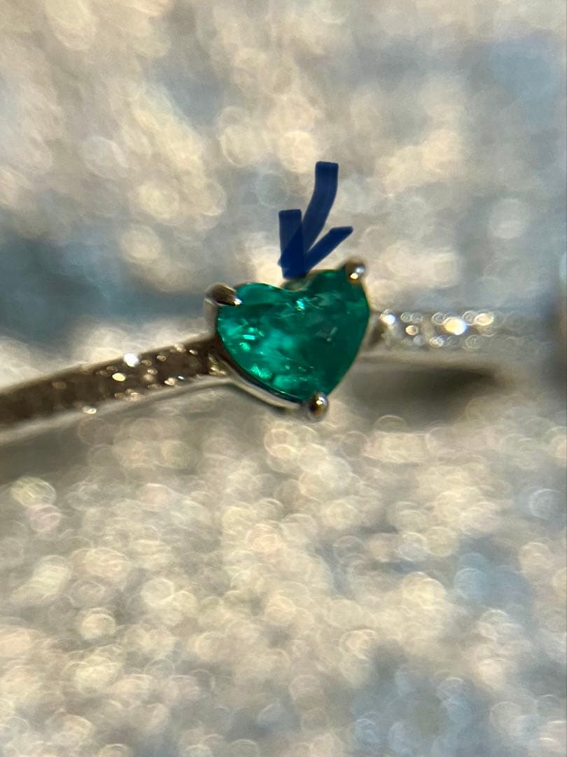 き*ん様 pt950コロンビア産エメラルドハート＆ダイヤリングです