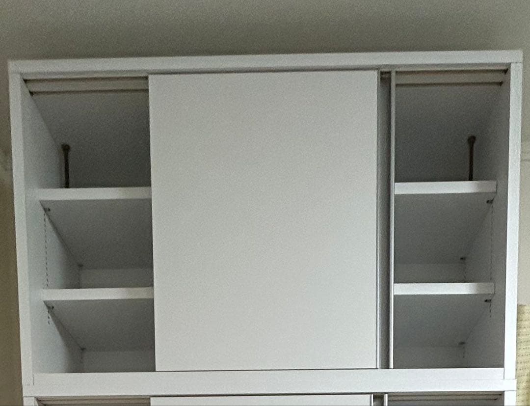 ★引き戸収納本棚・本収納の上置き 新品未使用 ホワイト 高さ59〜70 匿名配送