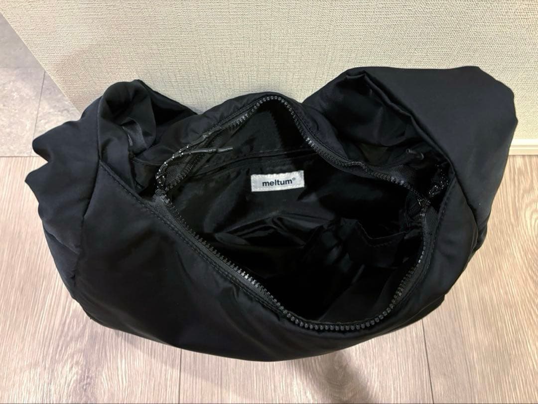 meltum メッセンジャーバッグ