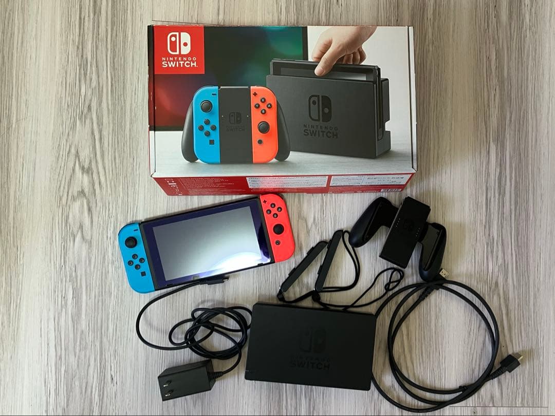 【美品】Nintendo Switch 本体 青/赤 Joy-Con