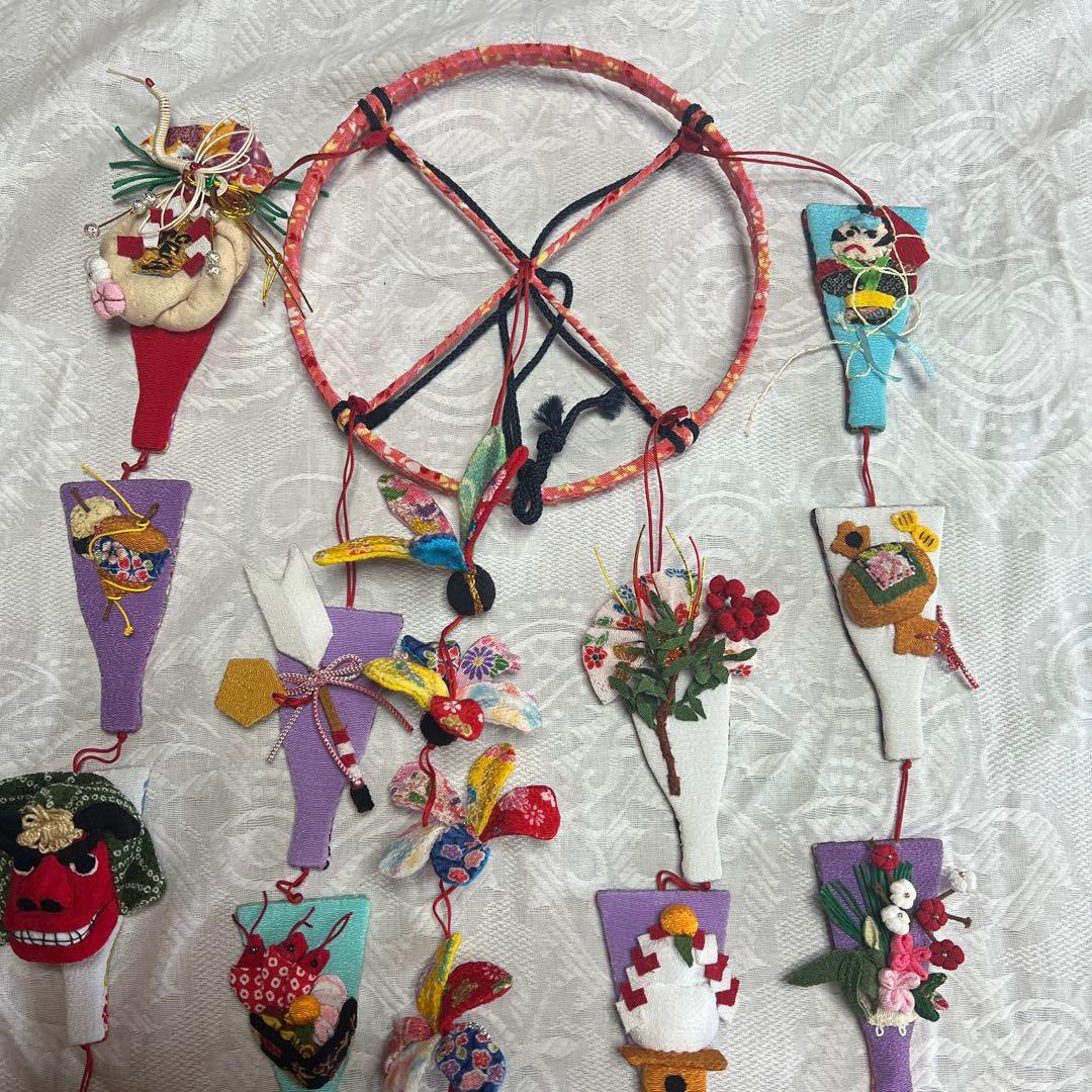 ちりめん吊るし飾り　　一月　（羽子板）