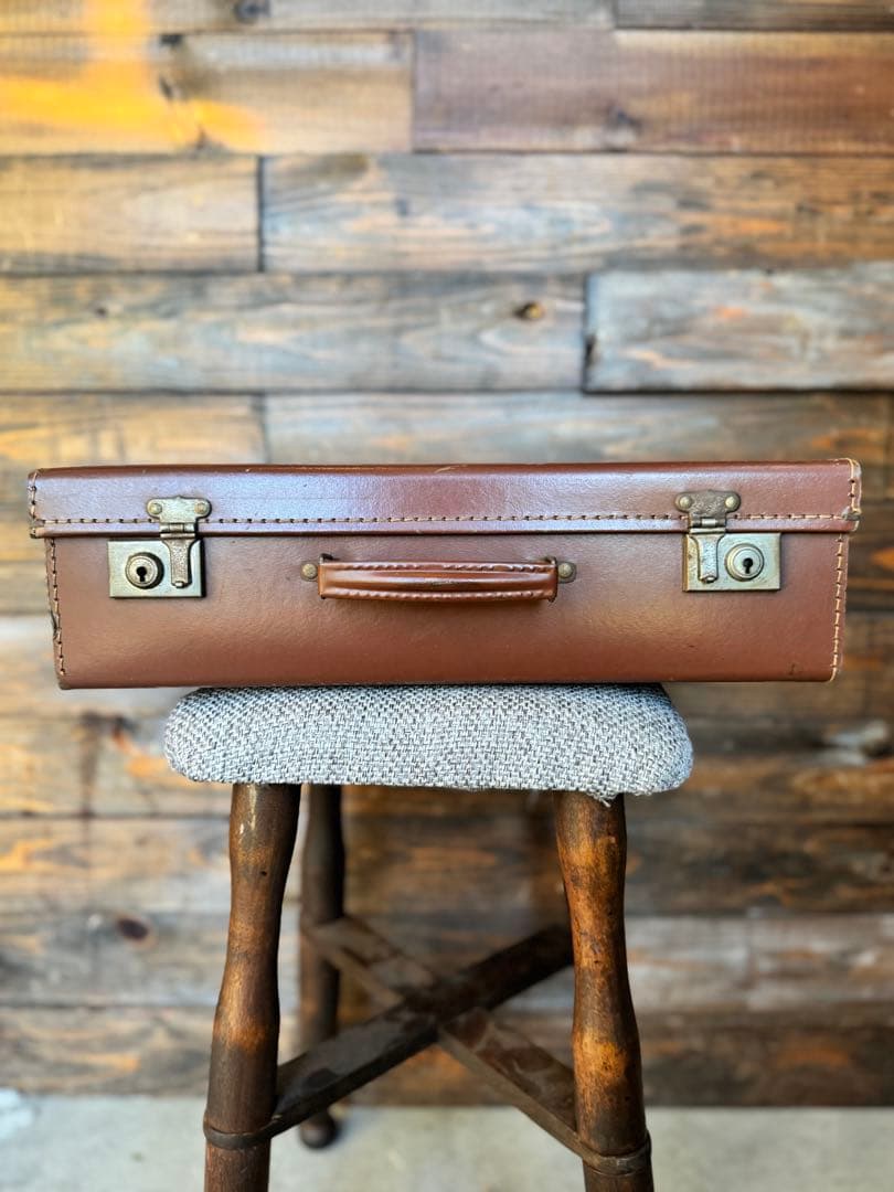 イギリス製　ビンテージペーパートランク