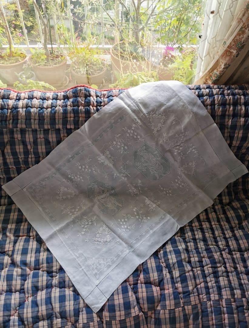 アンティーク∞スイスホワイトニードルワーク刺繍レース ピロー＆クッションカバー