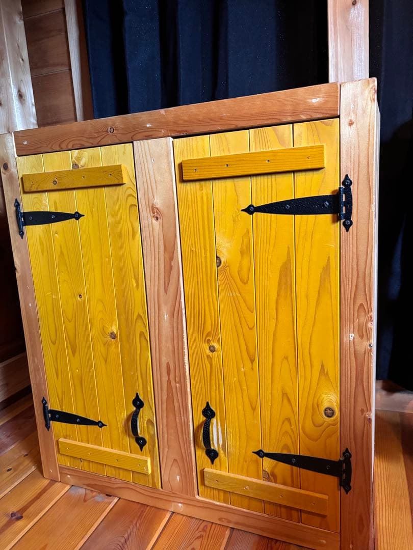 アンティーク調　家具　戸棚　吊り戸棚　収納家具