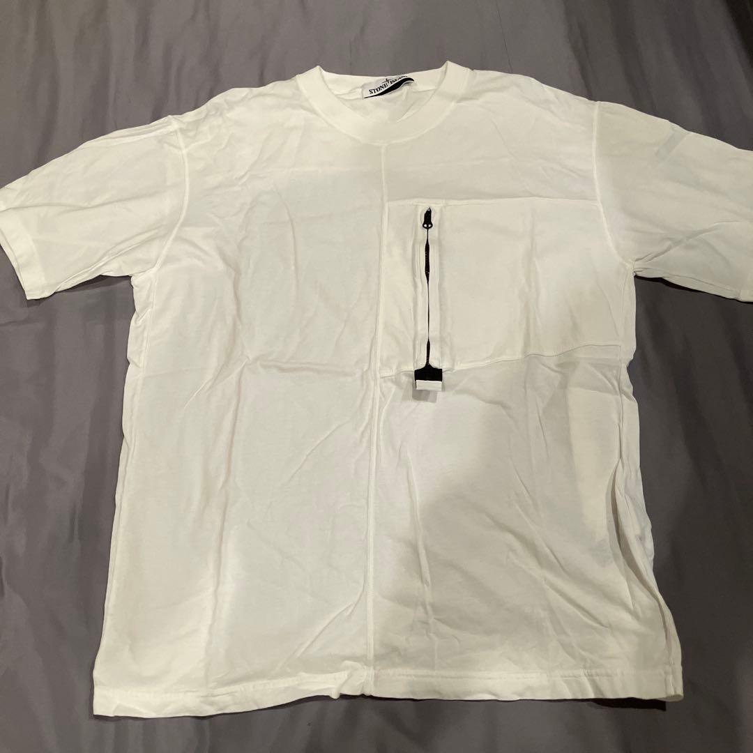 STONE  ホワイト Tシャツ ジッパーポケット付き